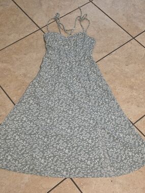 SHEIN Sage Green Floral Tie-Strap Midi Dress